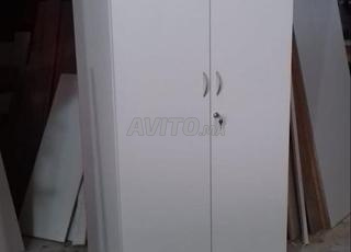 Armoire en bois de rangement professionnelle