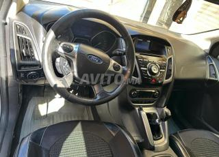 Ford focus titanuim 3amra a vendre 
