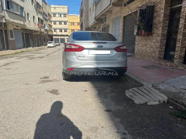 Ford focus titanuim 3amra a vendre 