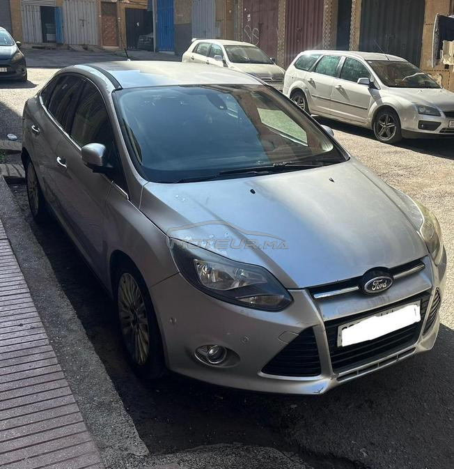 Ford focus titanuim 3amra a vendre 