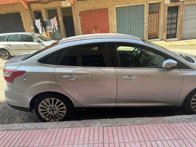 Ford focus titanuim 3amra a vendre 