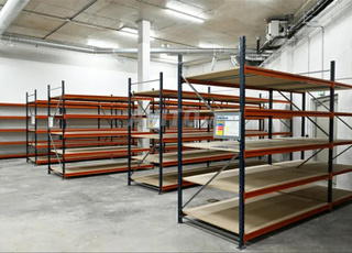 تخزين الرفوف المتوسطة الثقيلة