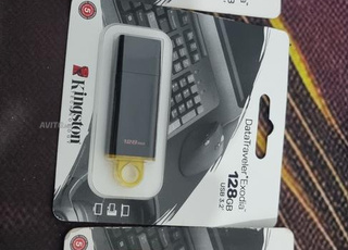 USB  clé USB KINGSTON 