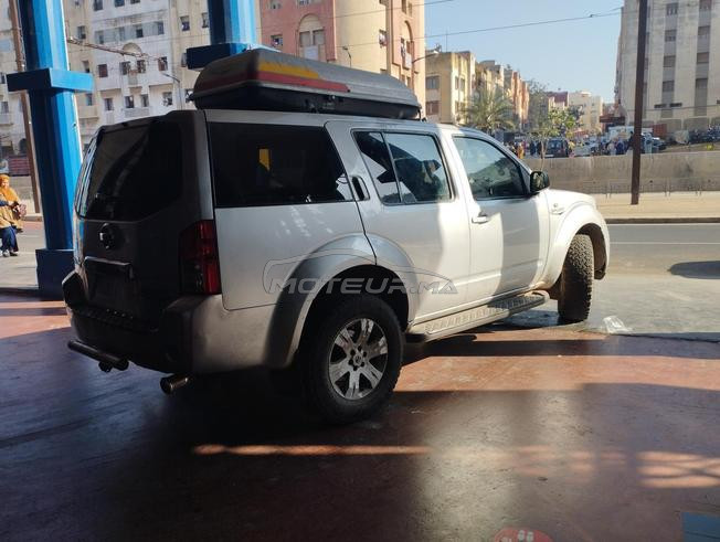 nissan pathfender