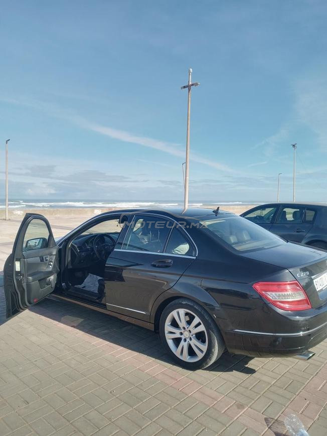 Mercedes-Benz 220 Diesel Automatique 2010 à Taza
