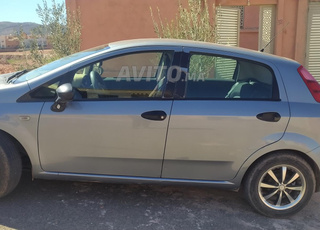Fiat Punto Essence Manuelle 2009 à Khénifra