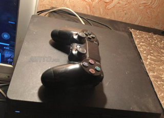 playstation 4 Slim Online . Ps4 