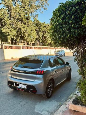 Peugeot 208 Diesel Manuelle 2022 à Meknès - 2