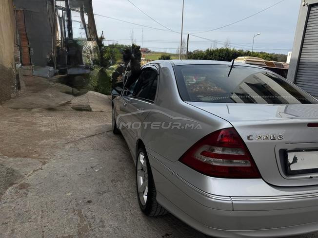 Mercedes-Benz 220 Diesel Automatique 2007 à Salé