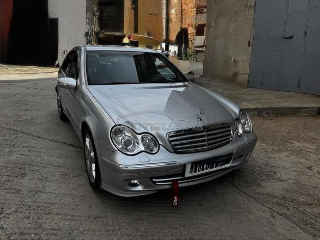 Mercedes-Benz 220 Diesel Automatique 2007 à Salé