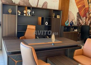 Bureau de luxe / مكتب فاخر