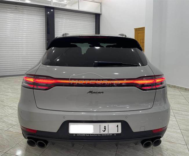 PORSHE MACAN
