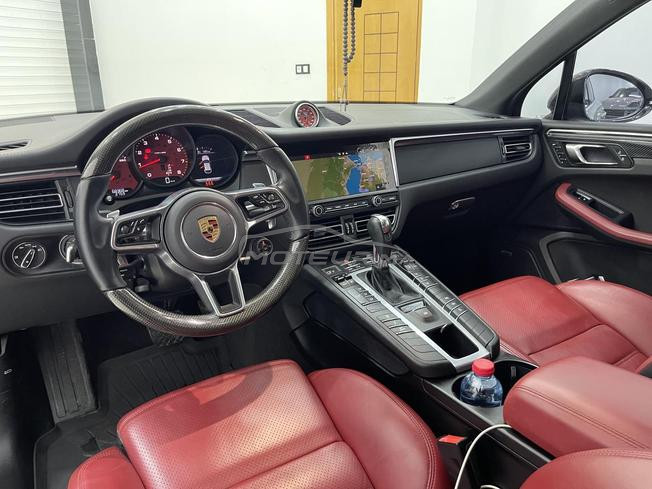 PORSHE MACAN