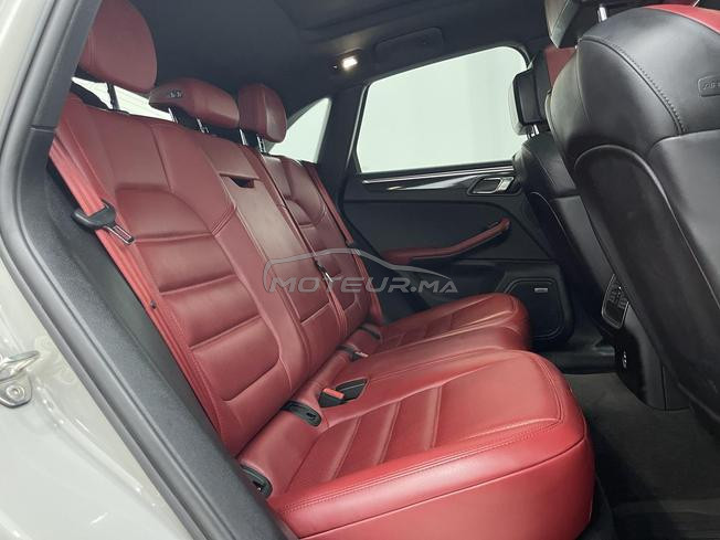 PORSHE MACAN