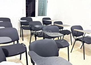 Chaise avec écritoire \table individuelle scolaire