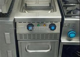 friteuse sur placard gaz 