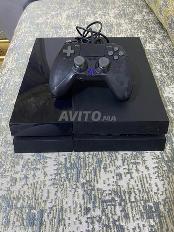 😍PS4 avec une manette😍