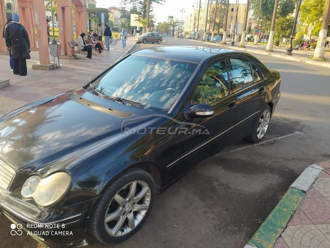 Mercedes-Benz 270 Diesel Automatique 2004 à Settat