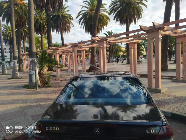 Mercedes-Benz 270 Diesel Automatique 2004 à Settat
