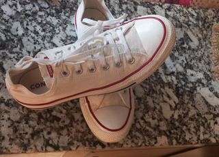 حذاء جميل في حاله جيده