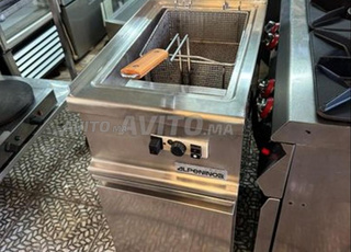 friteuse sur placard gaz 