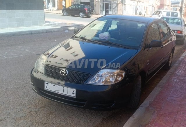 Toyota Corolla Essence Manuelle 2004 à Laâyoune