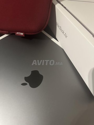 MacBook Air M2 256 Go 16 Go de RAM - Très Bon État