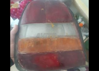 Feu arrière pour Nissan 