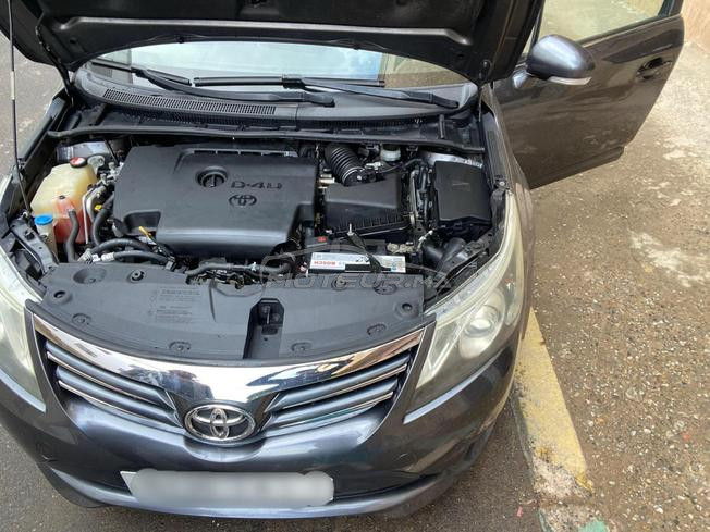 toyota avensis