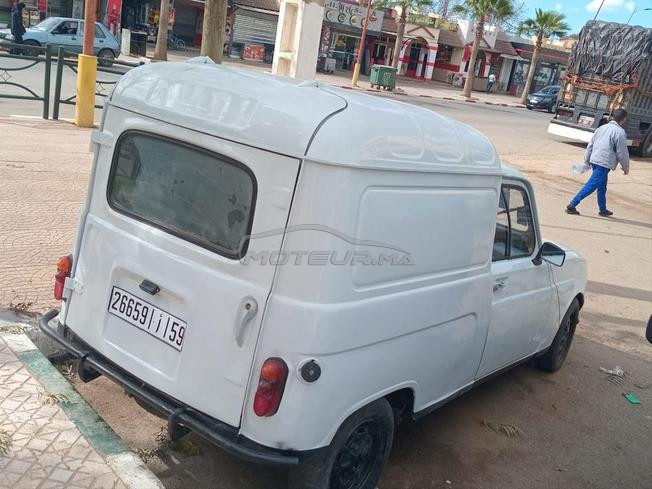 Renault R4 Diesel Manuelle 1991 à Boufkrane