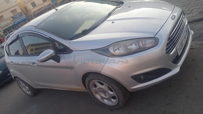 Ford fiesta très bonne état 