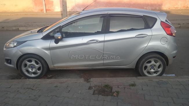 Ford fiesta très bonne état 