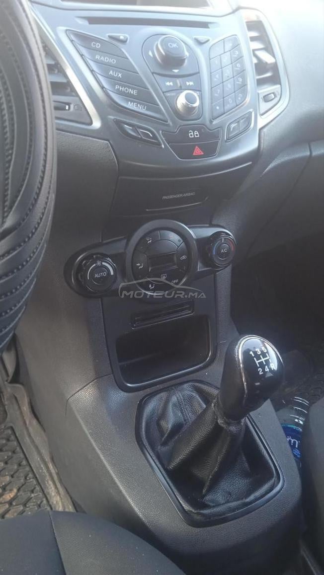 Ford fiesta très bonne état 