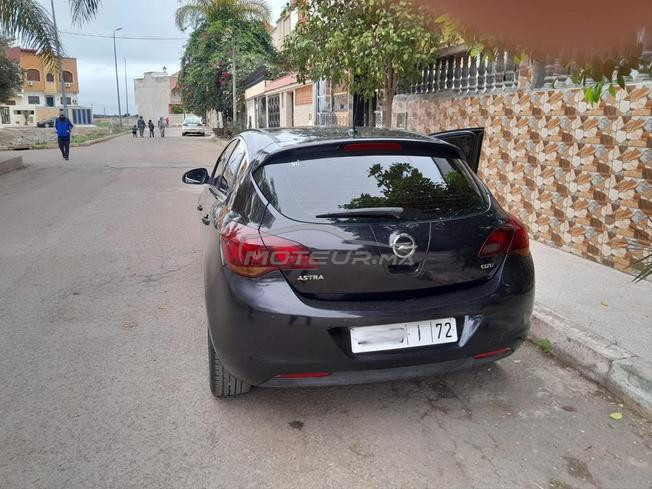 Opel Astra Diesel Manuelle 2011 à Berrechid