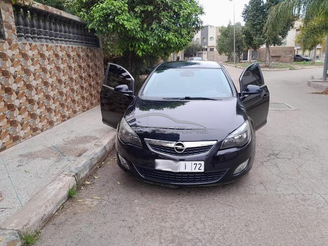 Opel Astra Diesel Manuelle 2011 à Berrechid