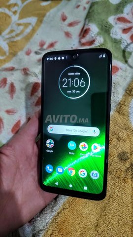 Motorola g7 plus Mazala ne9iya 64 GB 2 cart 