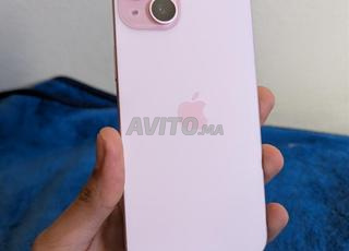 Iphone 15 Plus pink Official 256Go battery 92
