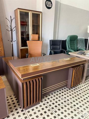 مكاتب فاخرة بجودة عالية متوفرة بجميع الأحجام - 2