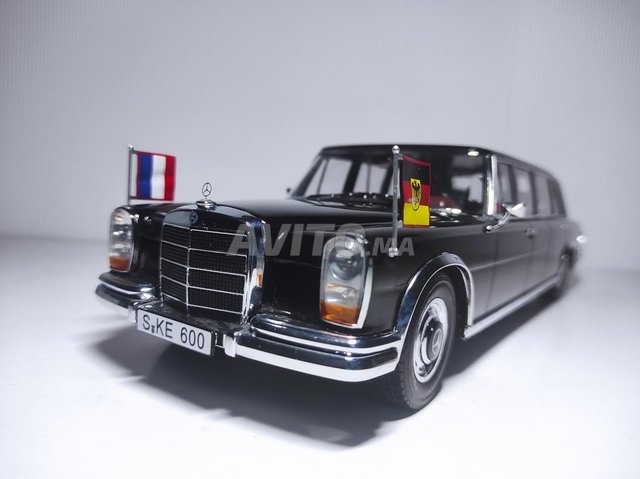 miniature voiture de collection MERCEDES-BENZ 600