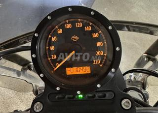 Harley Davidson IRON 883