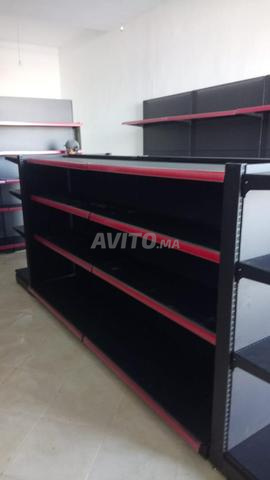 rayonnage pour ce genre de magasin, zelb