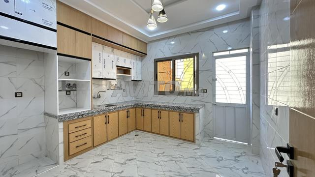 فقط 57 مليون الطابق الأول