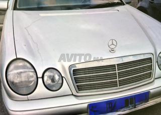 Mercedes-Benz Classe E Diesel Manuelle 1999