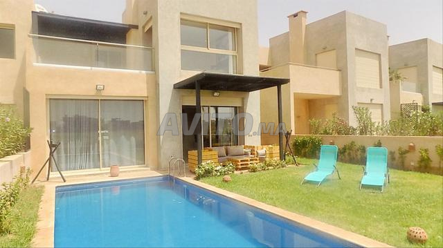 Opportunité Rare  Villa Première Ligne de Golf