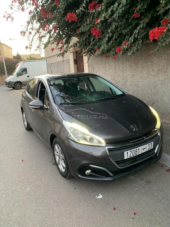 peugeot 208 tout option 12/2018