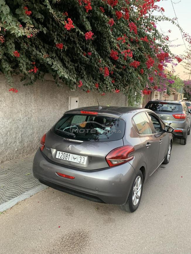 peugeot 208 tout option 12/2018