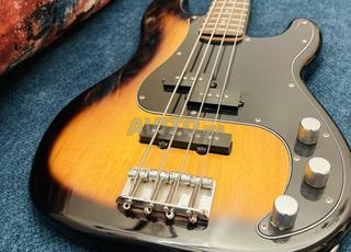 Squier by Fender affinity Guitar Bass