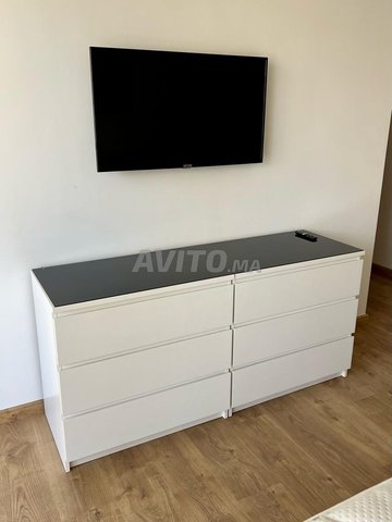 2 commodes IKEA MALM avec protection verre