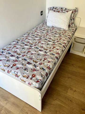Lit enfant avec matelas IKEA