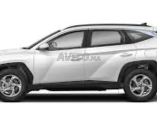 سيارة أنيقة توكسون بيضاء